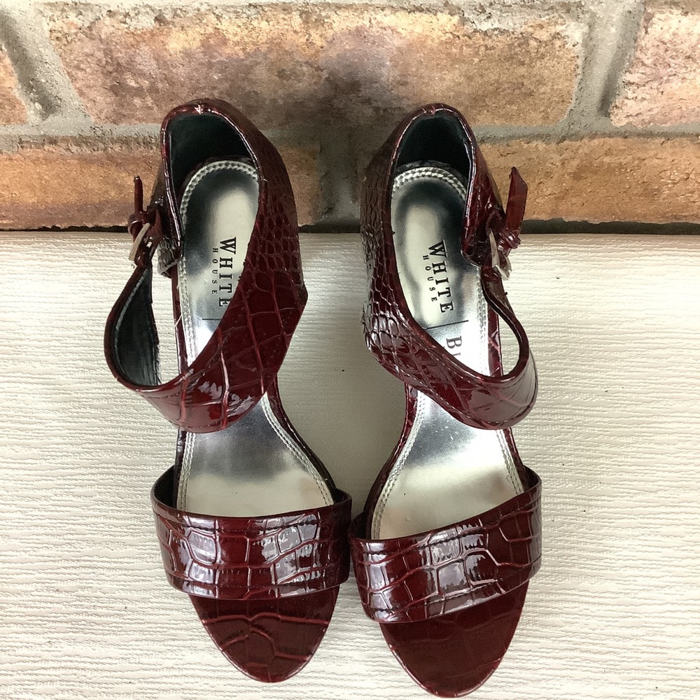 WHITE HOUSE/BLACK MARKET “Paula” Burgundy Heels - Picture 12 of 12